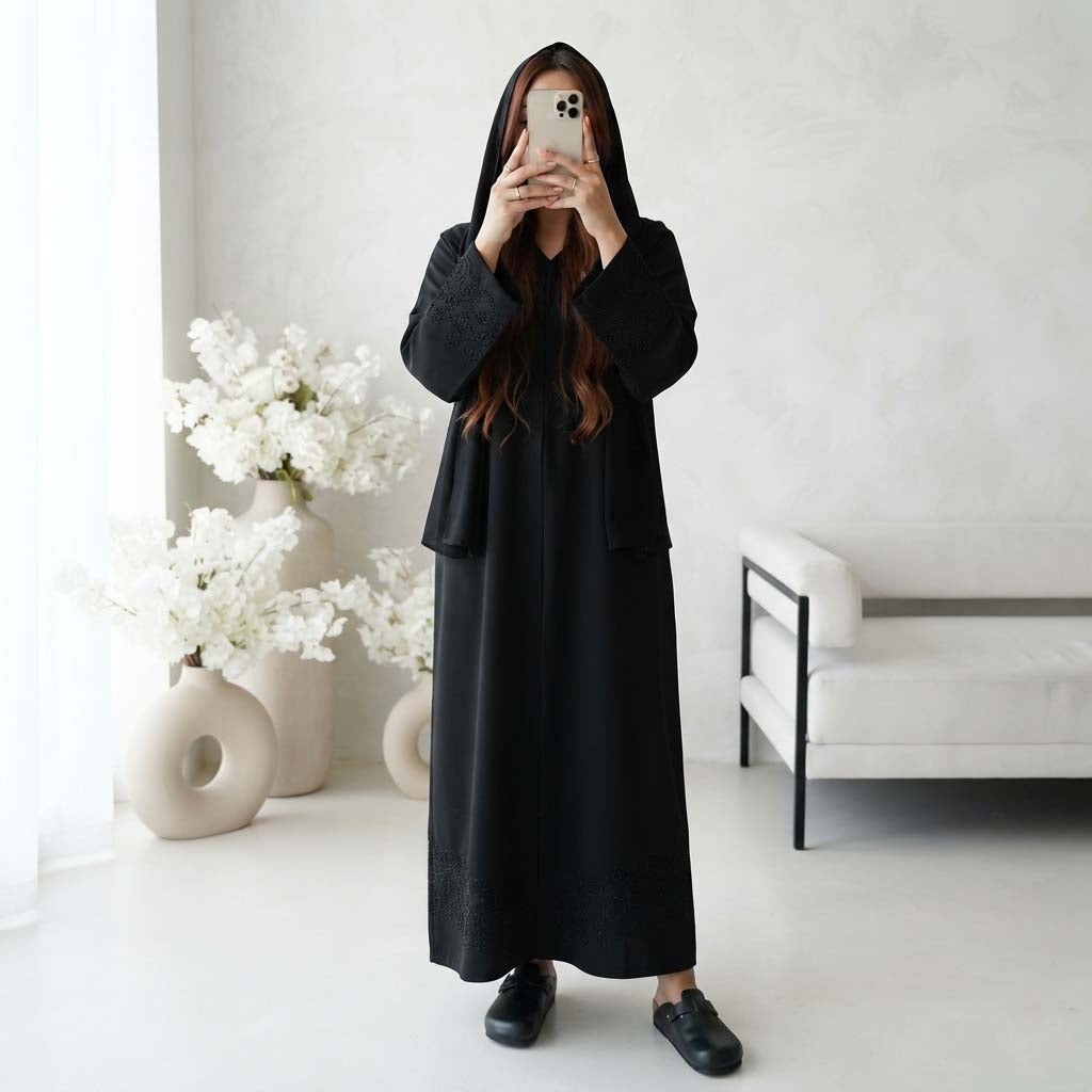 Abaya Kayali Brodée - coloris beige rosé